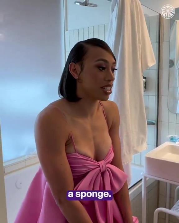 以后就當(dāng)你的球迷了這位WNBA新秀妹子，身材也是相當(dāng)炸裂