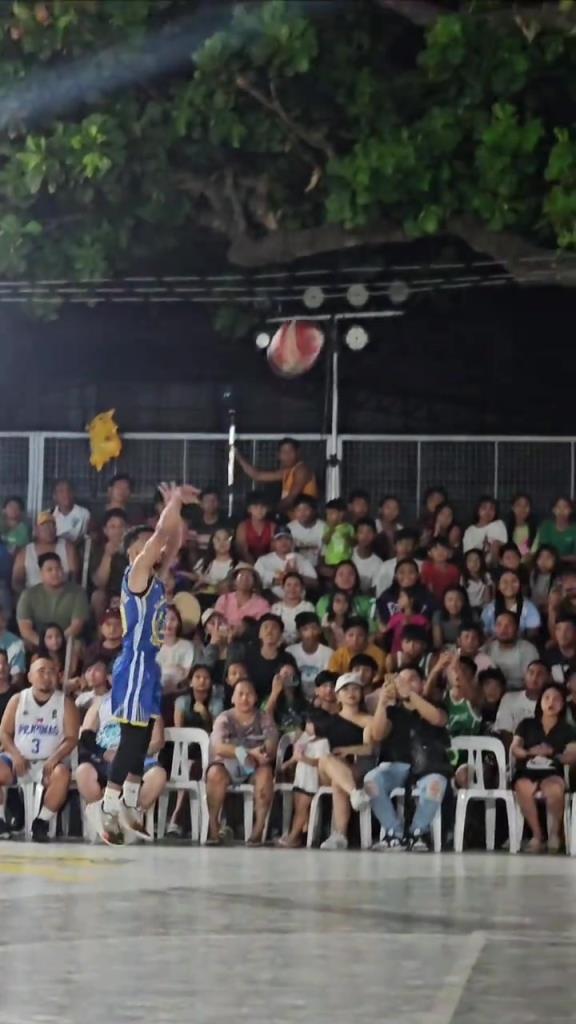 菲律賓野球場(chǎng)驚現(xiàn)詹庫(kù)連線 這兩下庫(kù)里還真來不了